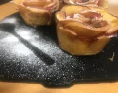 Step <p>Poner en un cazo 800ml de agua con el zumo de 1/2 ? limon</p> illustration