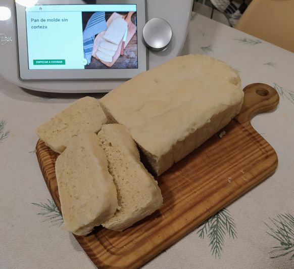 Pan de molde sin corteza al vapor